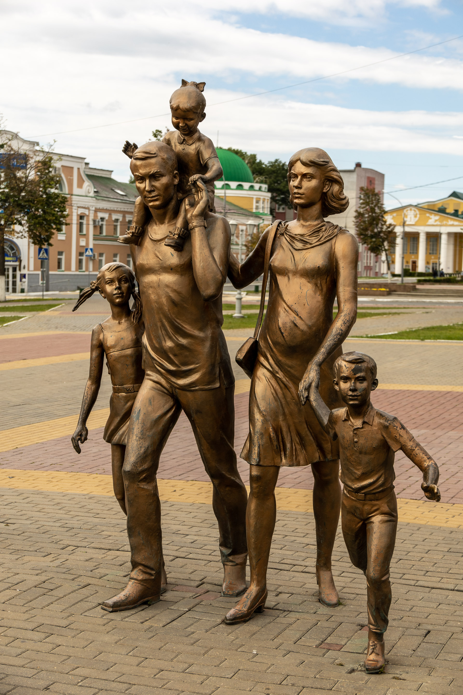 Памятник Семье
