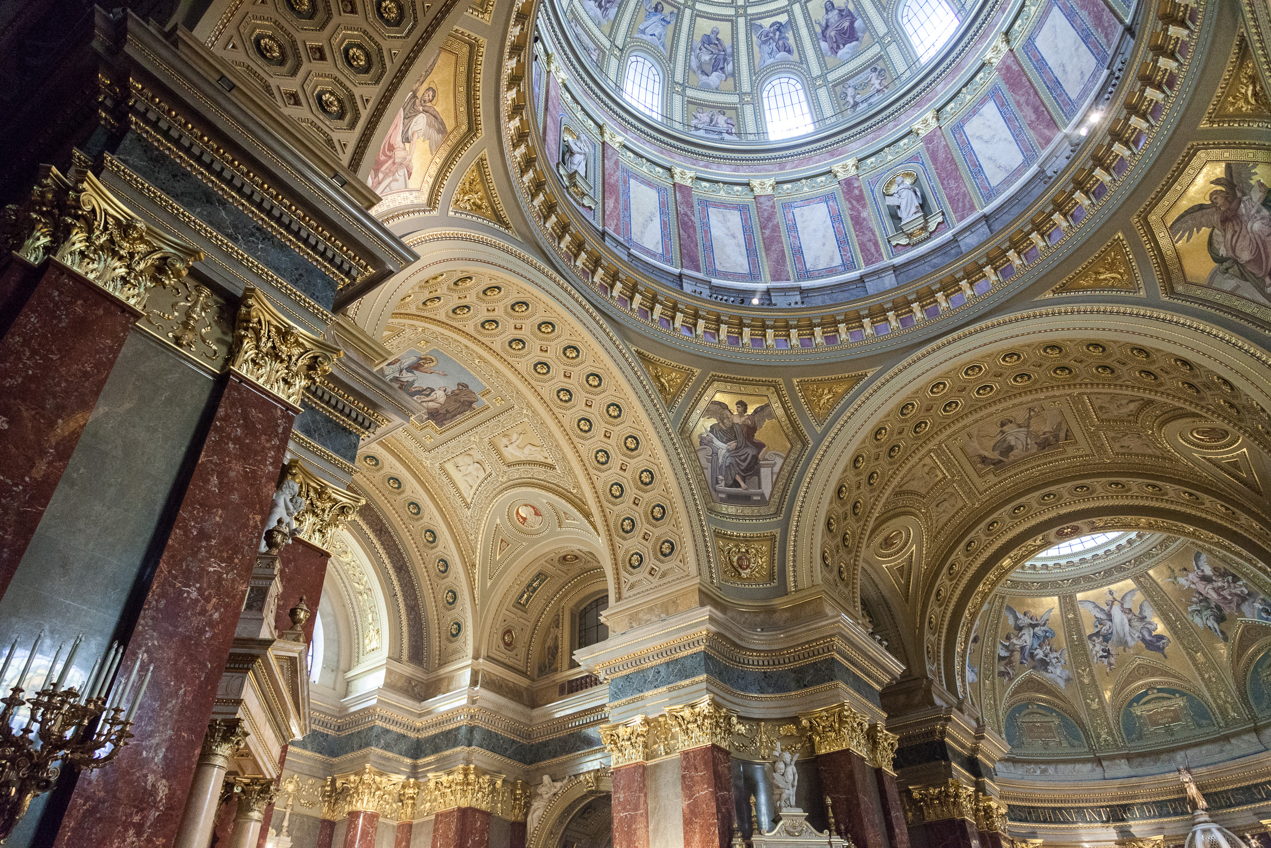 Интерьеры Базилики Святого Стефана