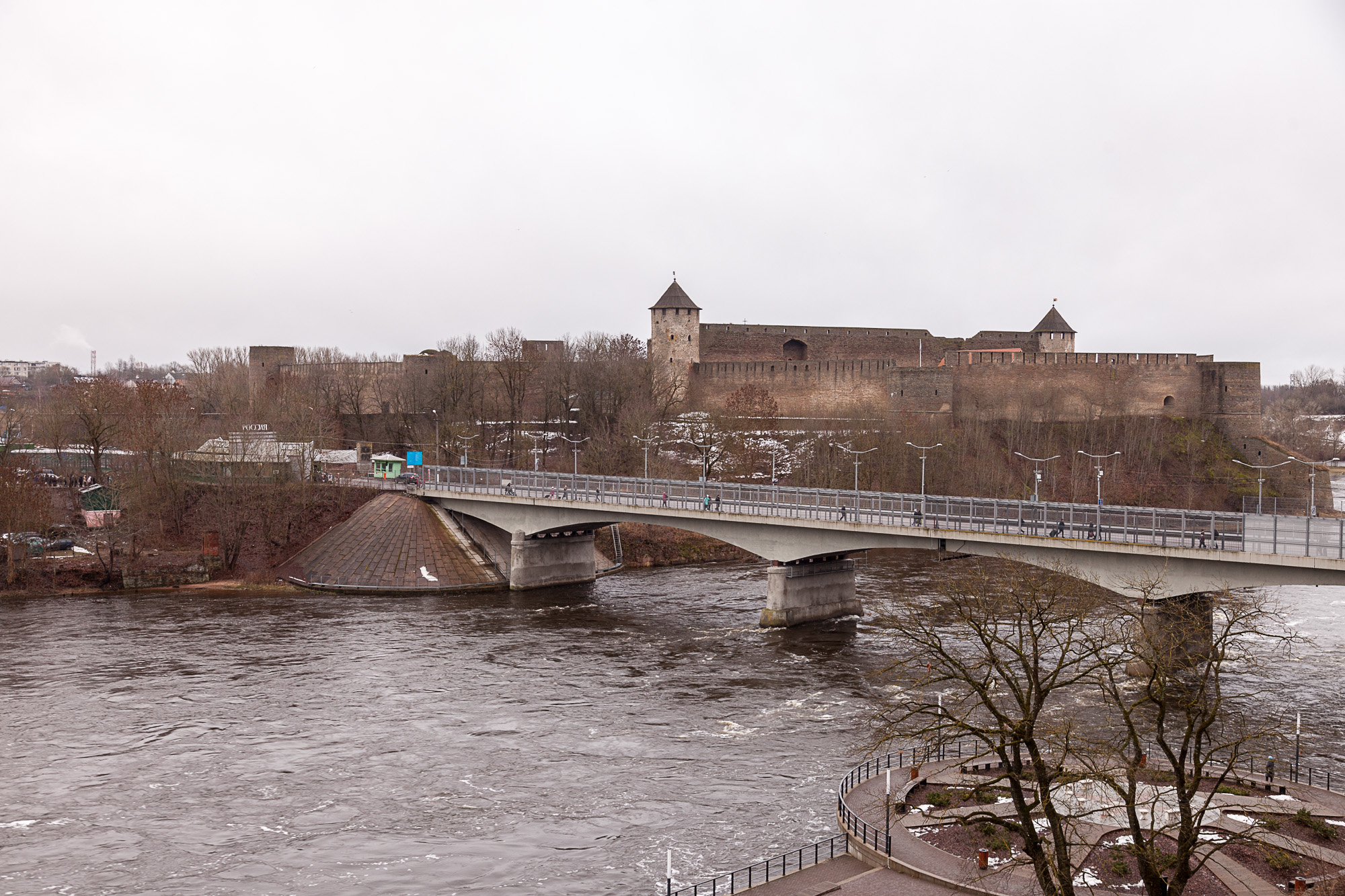 Мост дружбы через Нарву