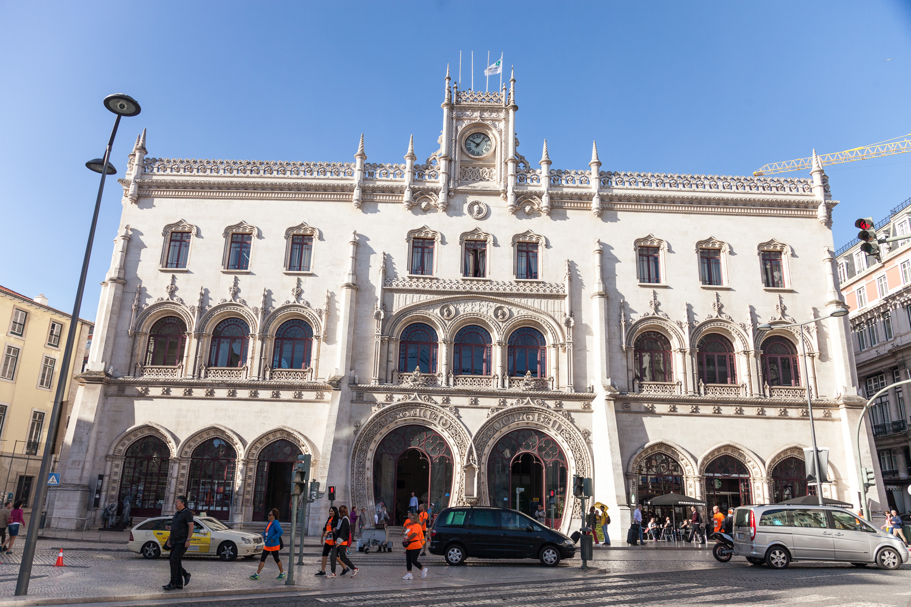 Вокзал Роси́у