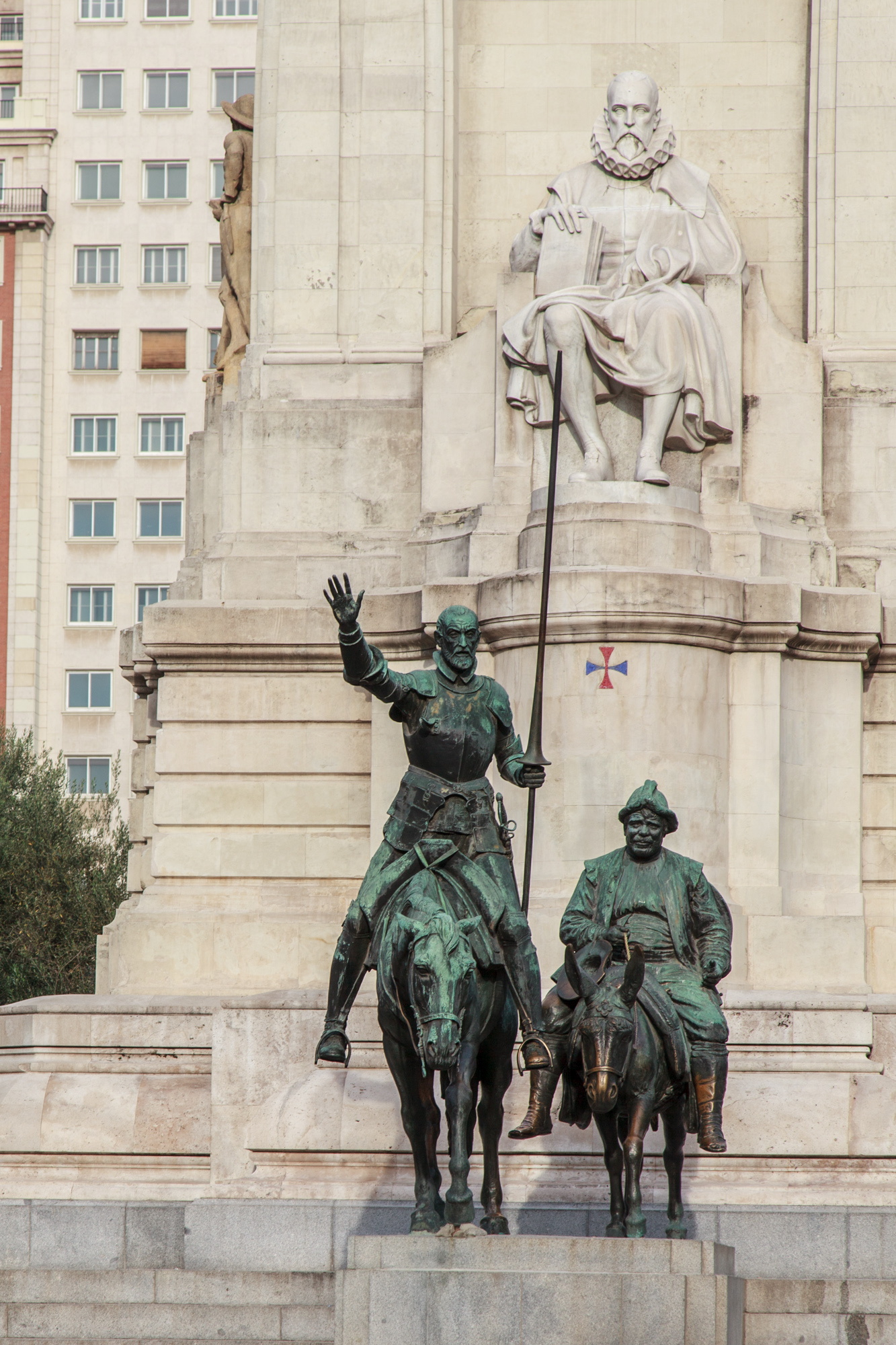 Памятник Сервантесу