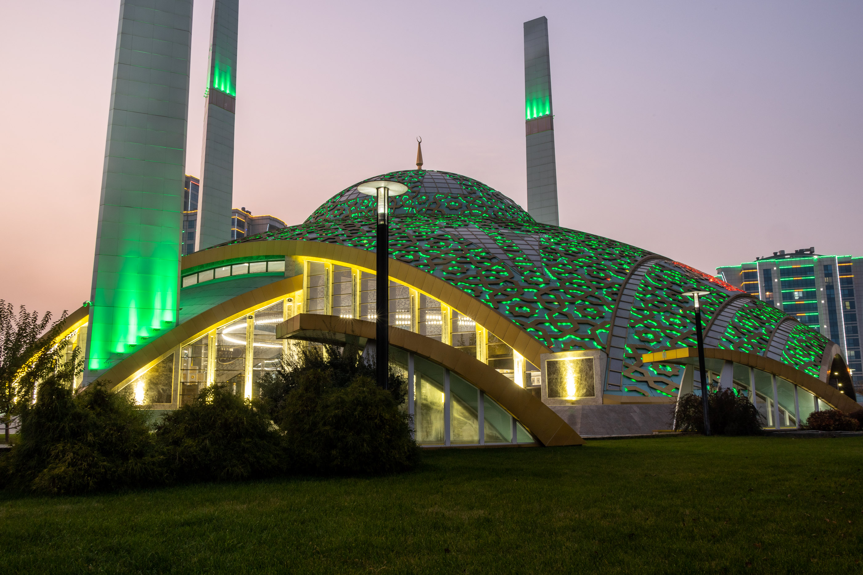 Ночная подсветка «Сердца Матери»