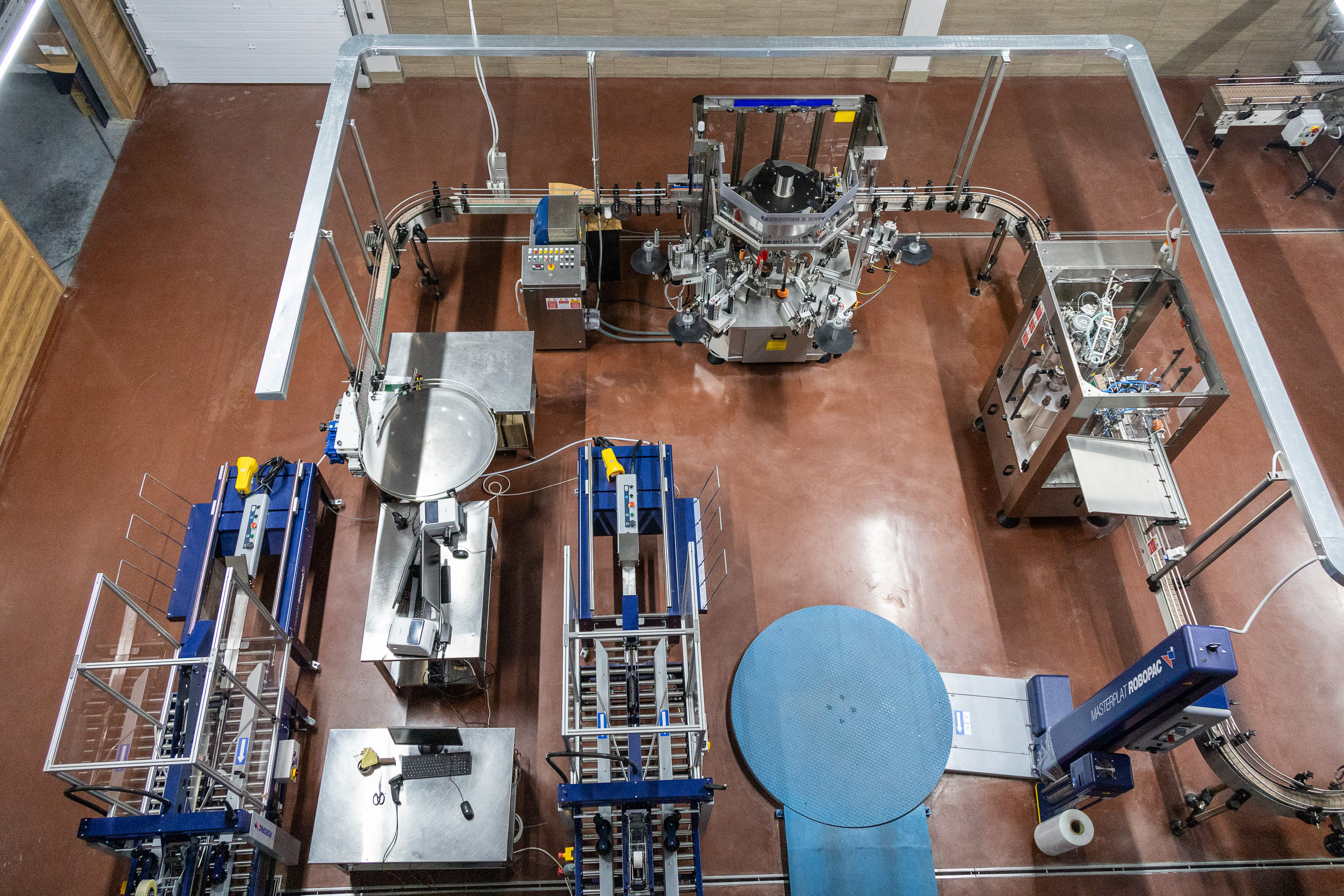 Разливочная линия в Шато-Пино