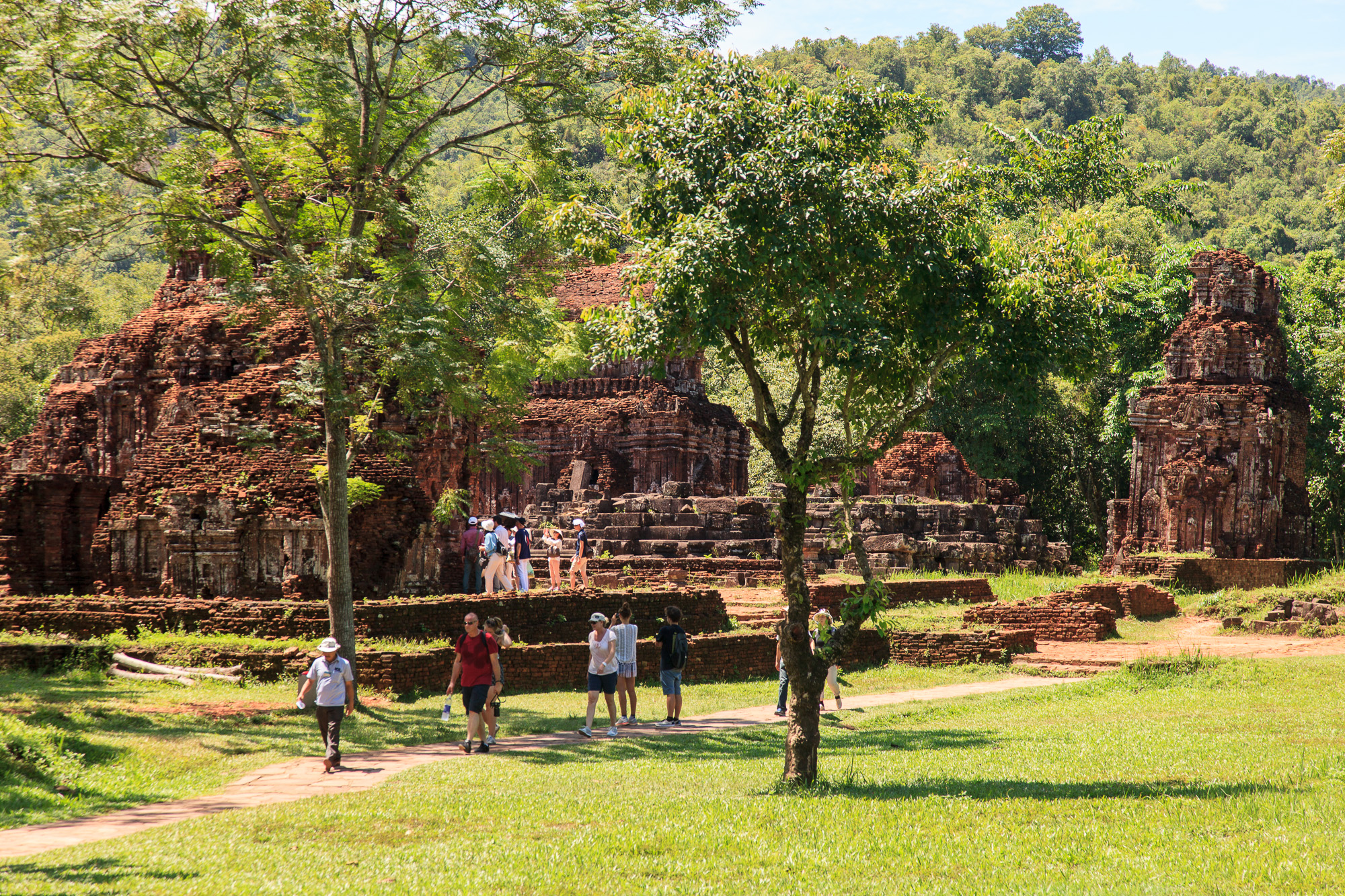 Руины лучшего из сохранившихся храмов