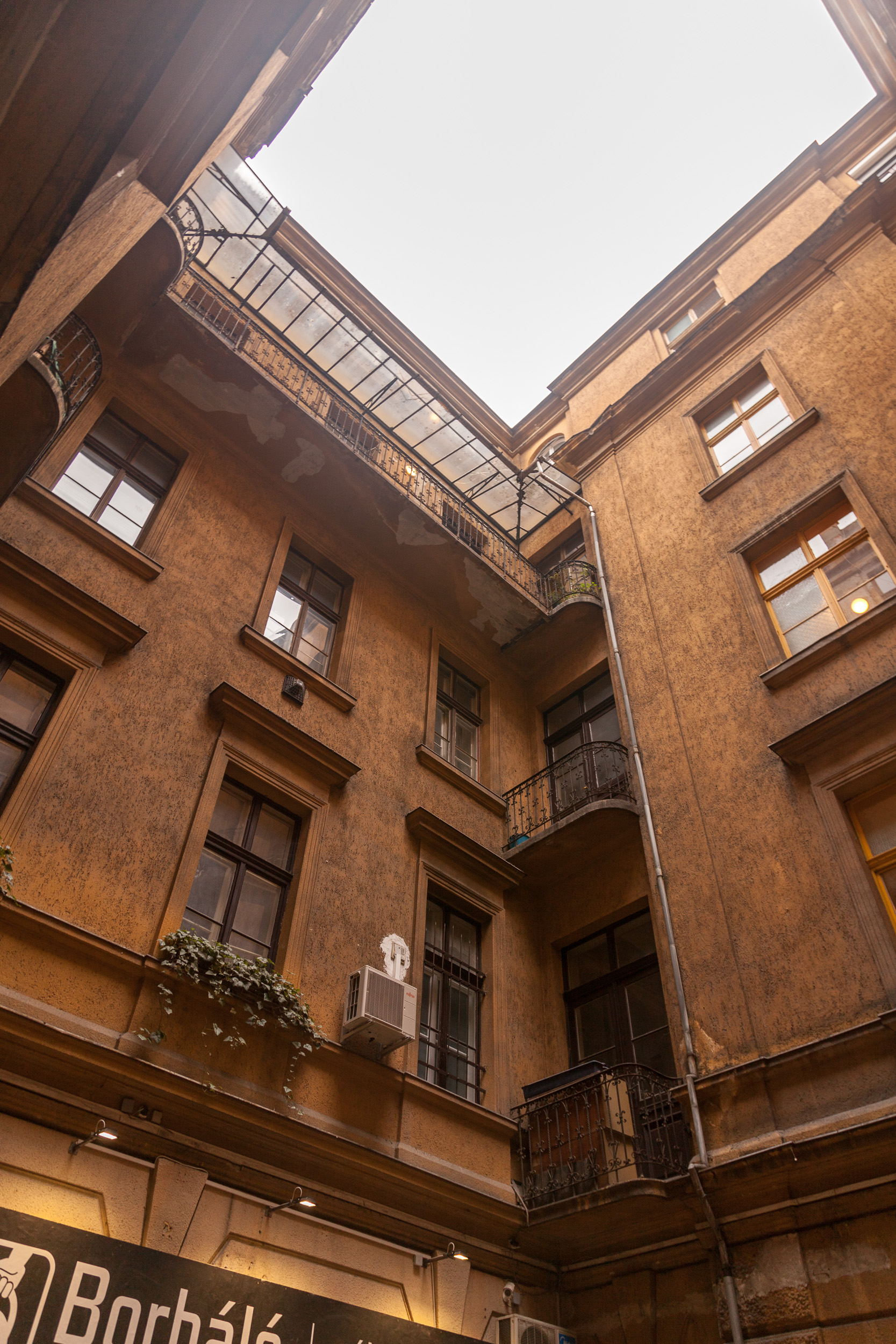 Двор-колодец