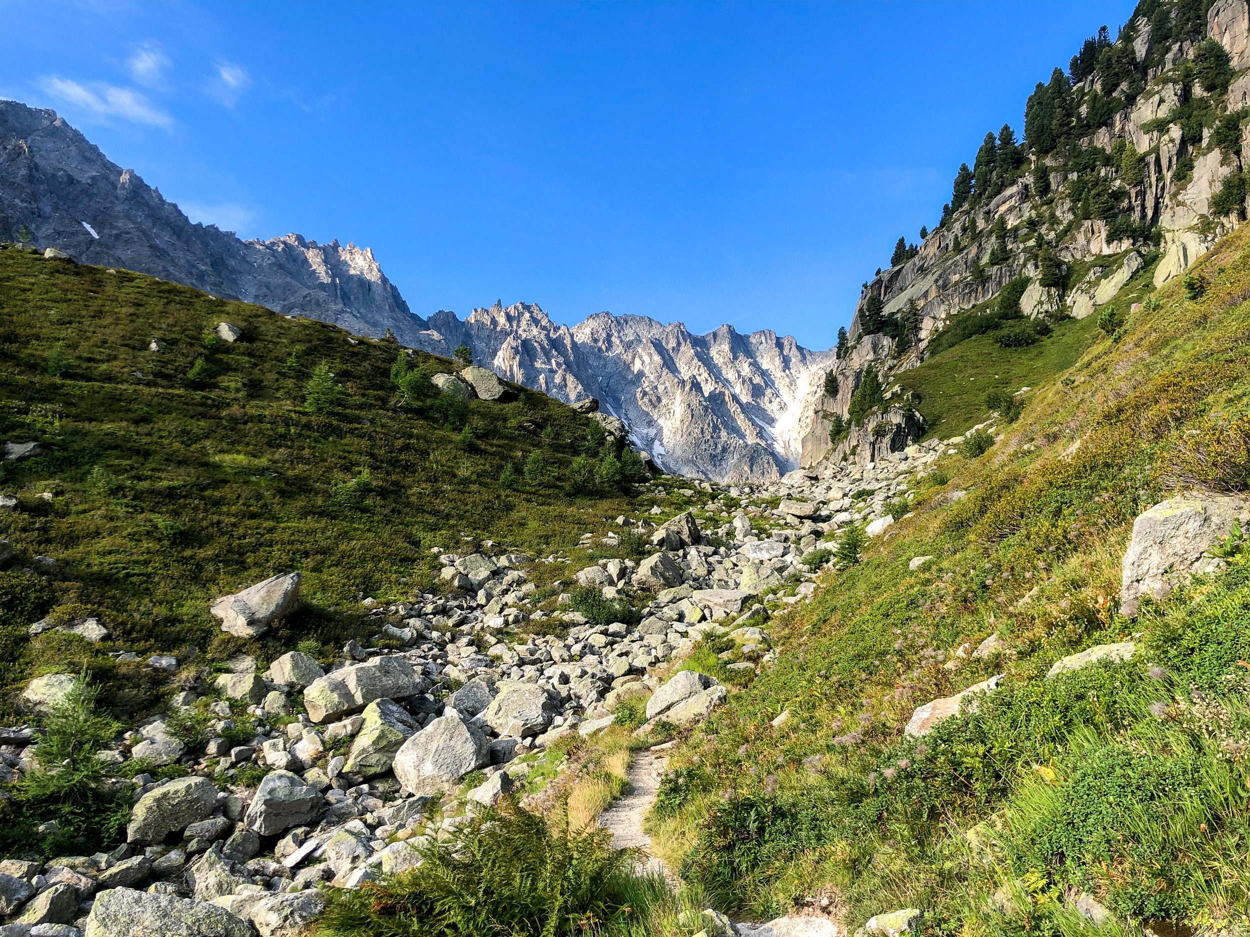 Камнепады по дороге на перевал