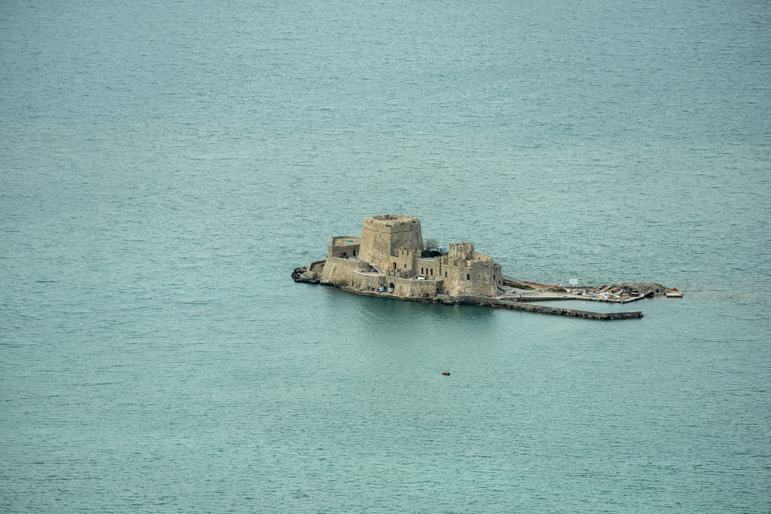 Остров-крепость Бурдзи