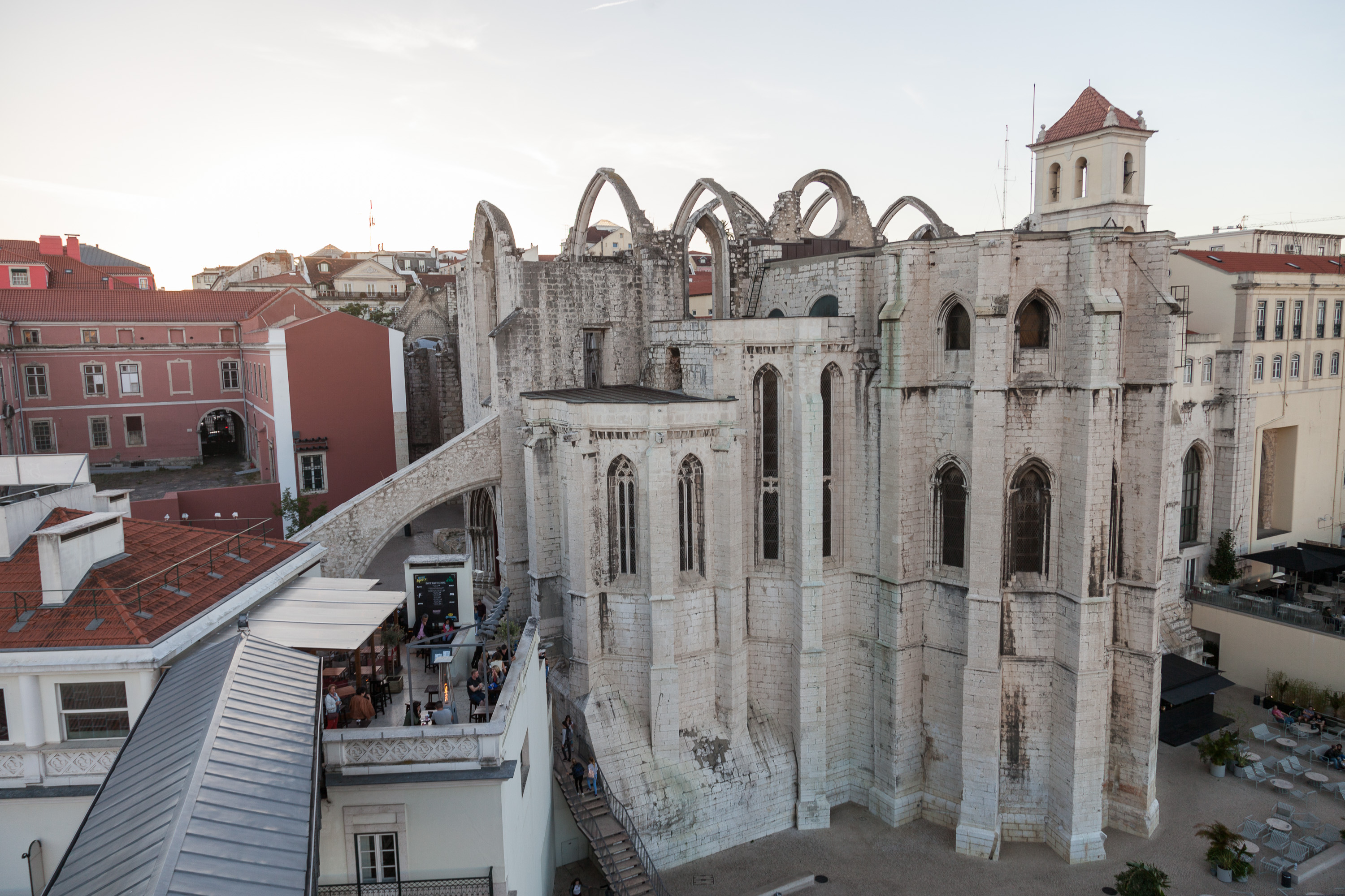Здание старого монастыря кармелитов