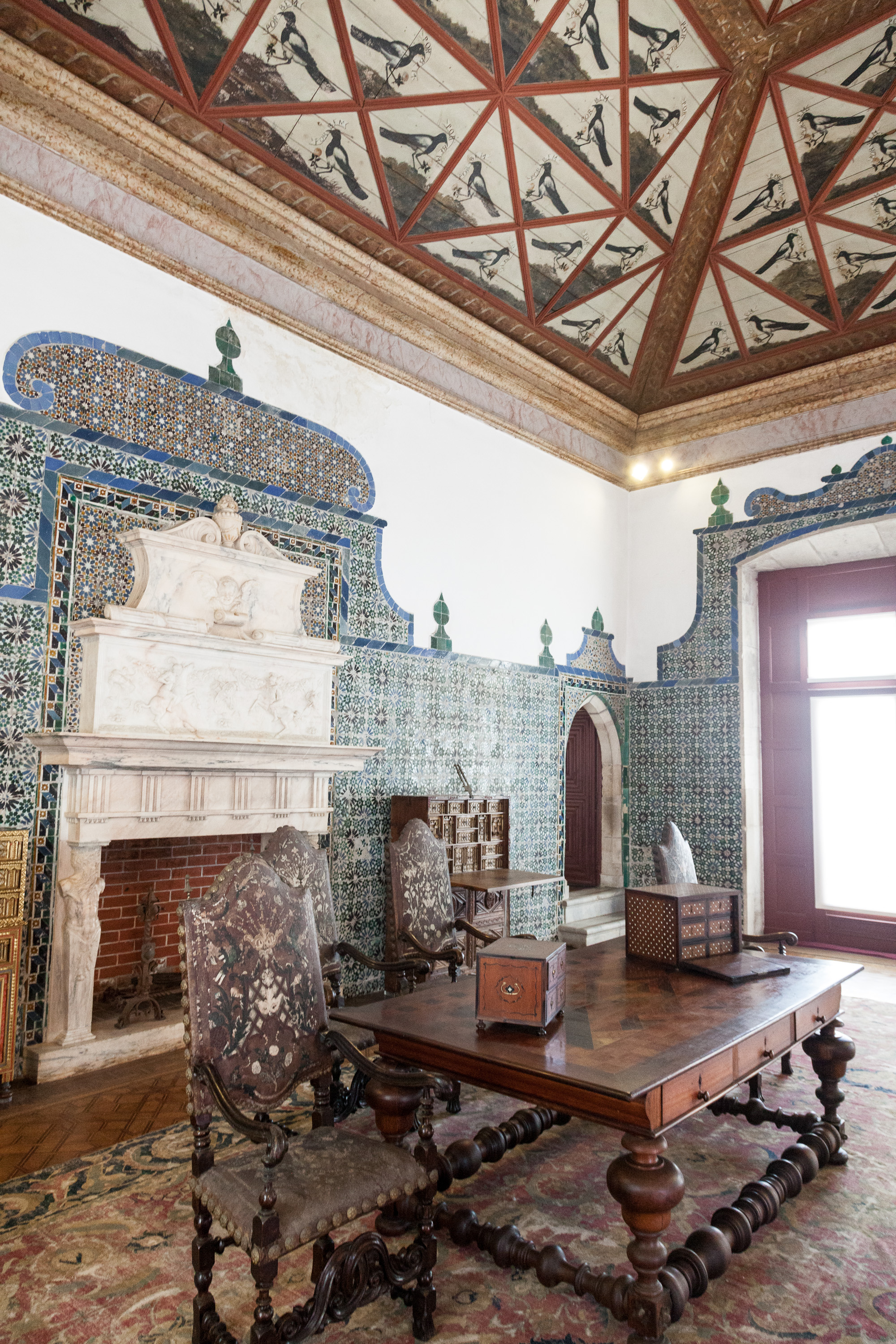 Интерьеры дворца Синтры — зал сорок