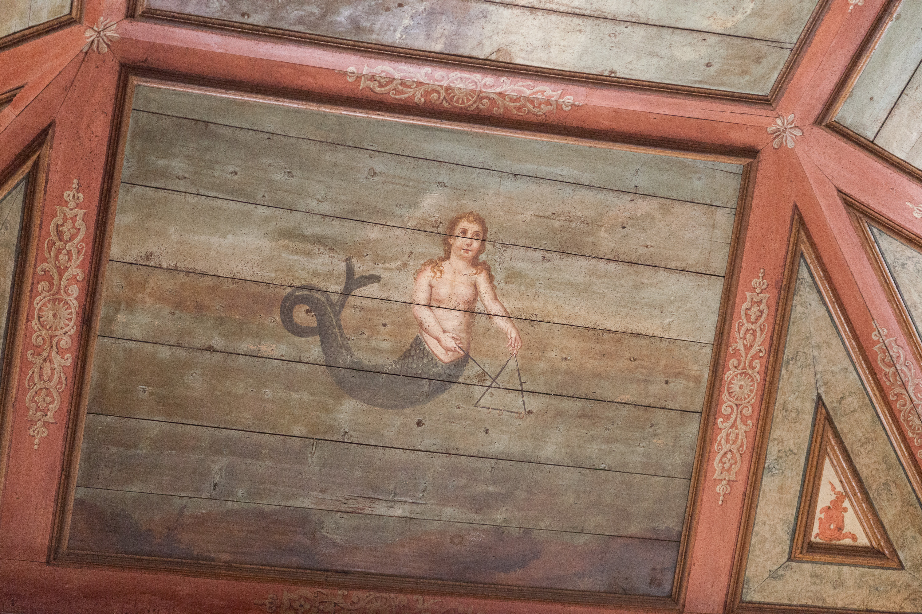 Интерьеры дворца Синтры — зал русалок