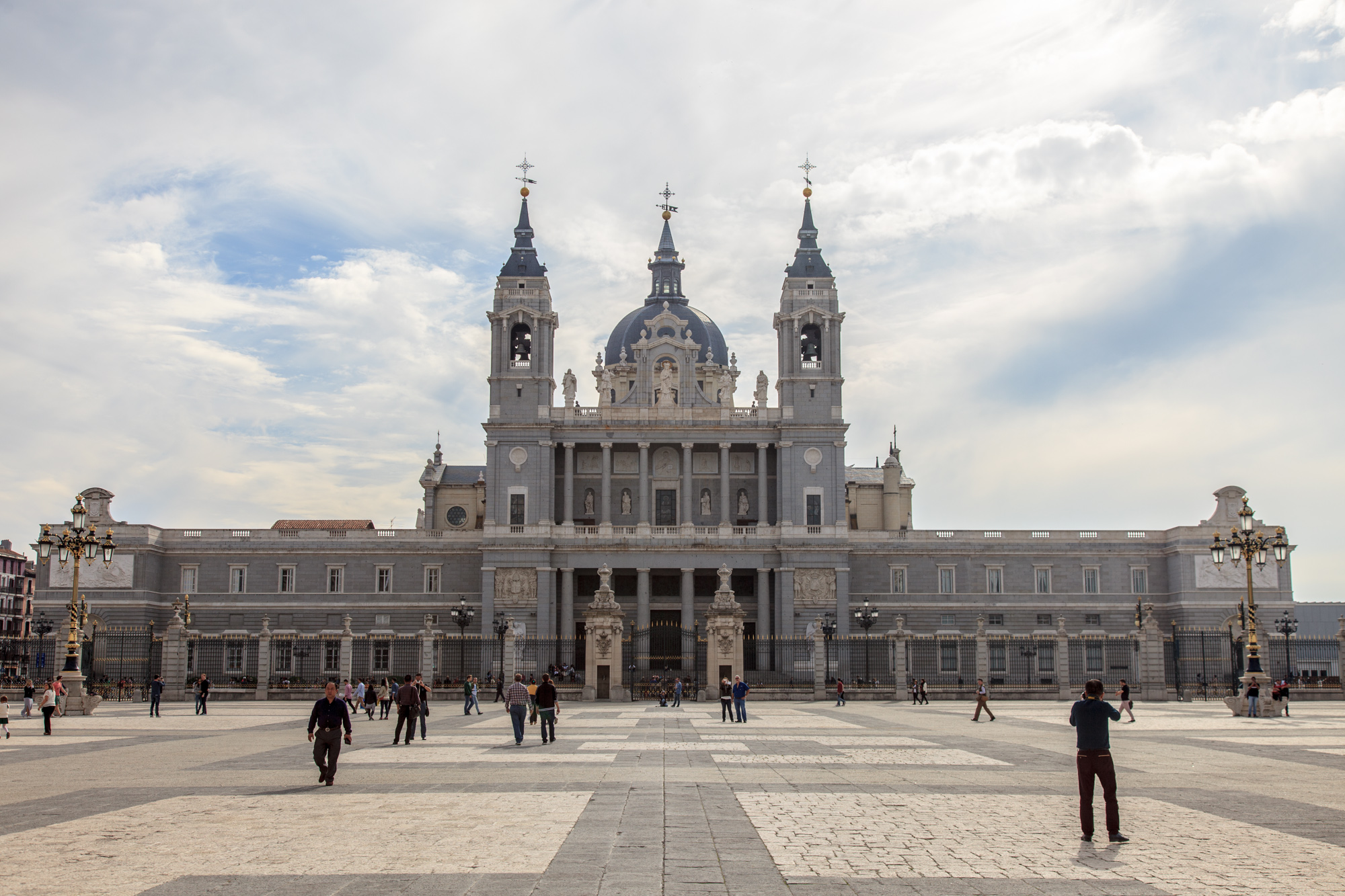 Вид на собор Альмудена