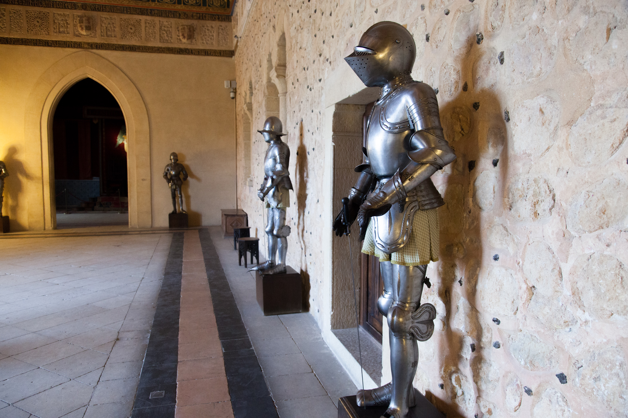 В галерном зале