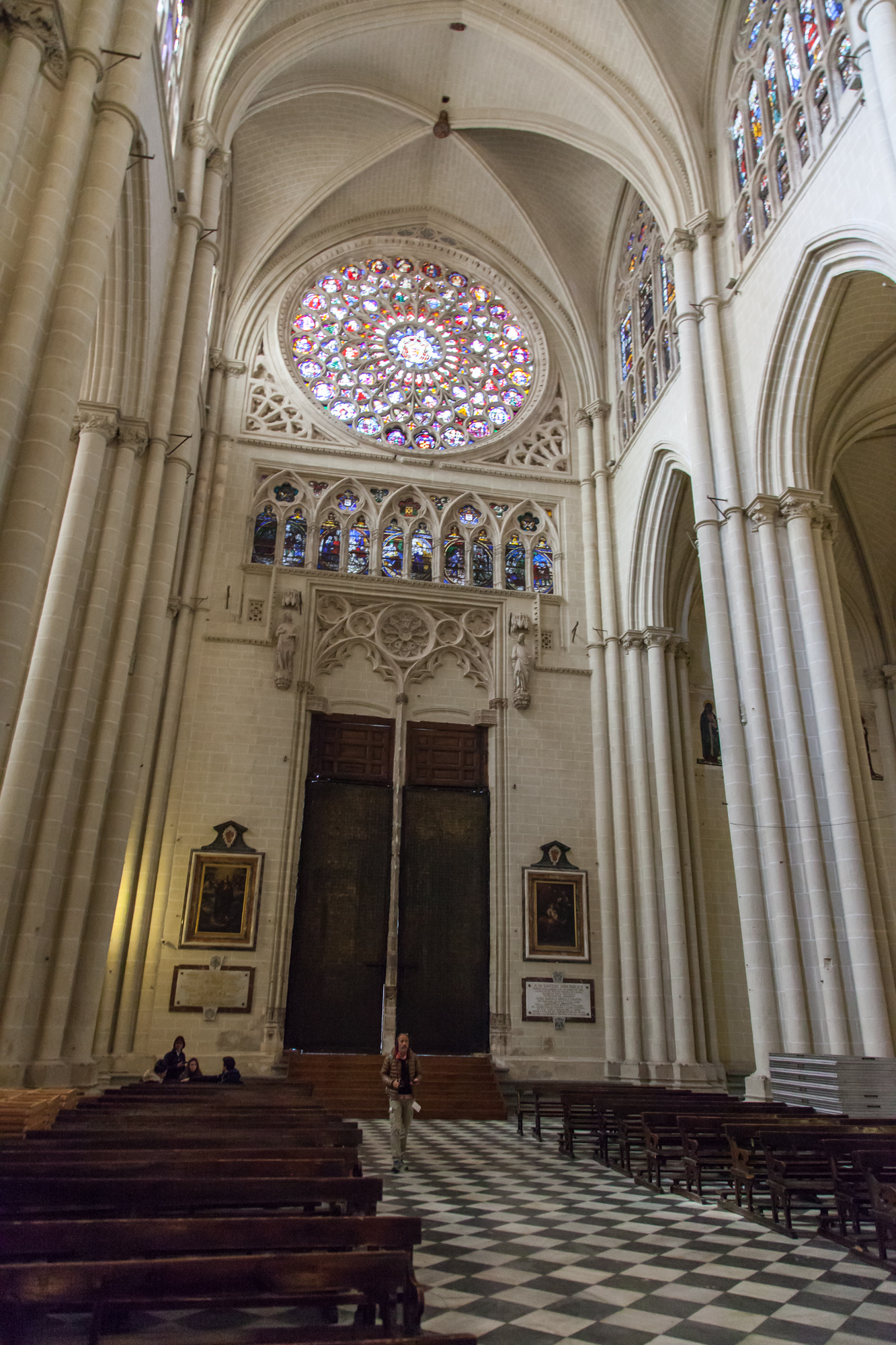 Центральный неф