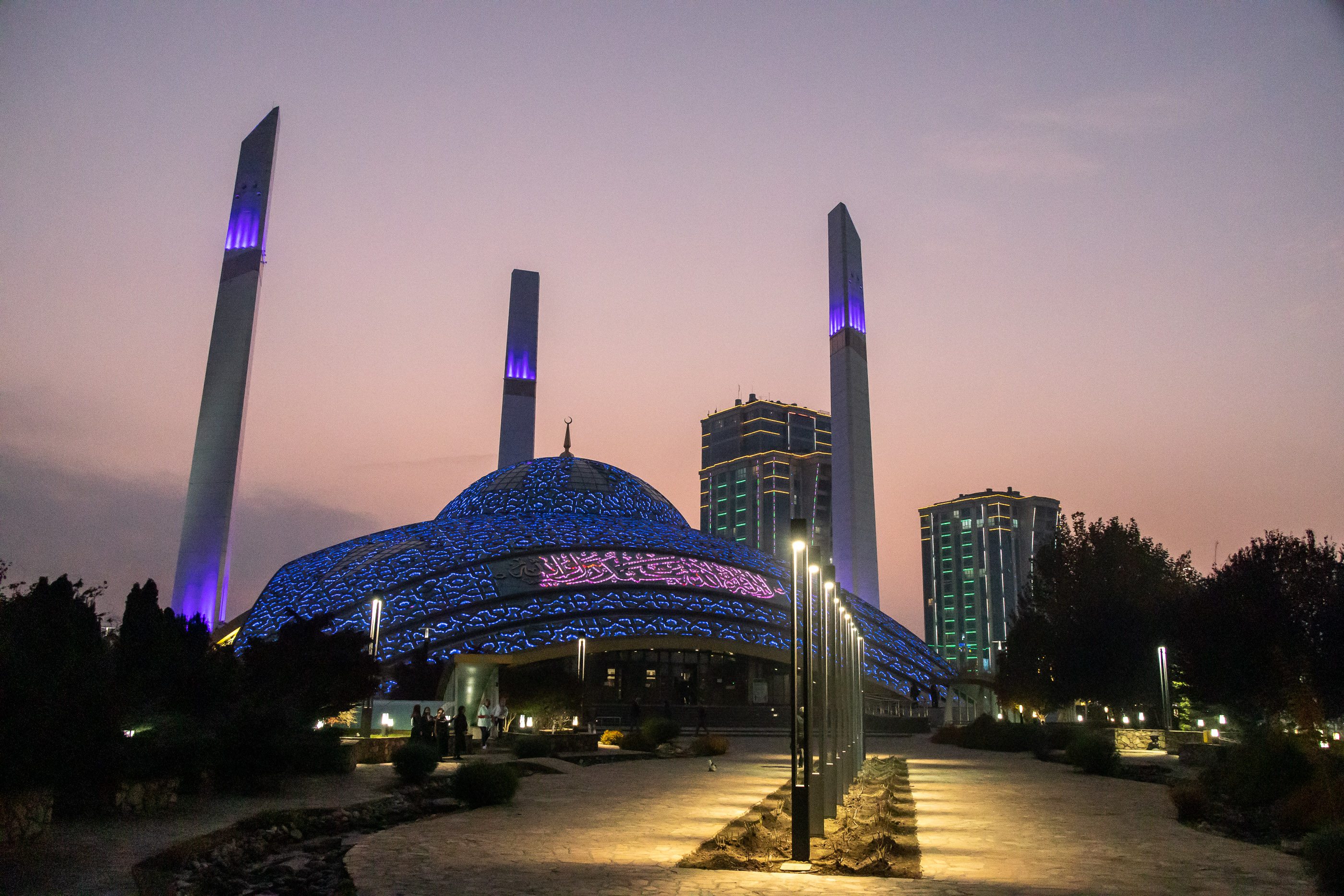 Ночная подсветка «Сердца Матери»