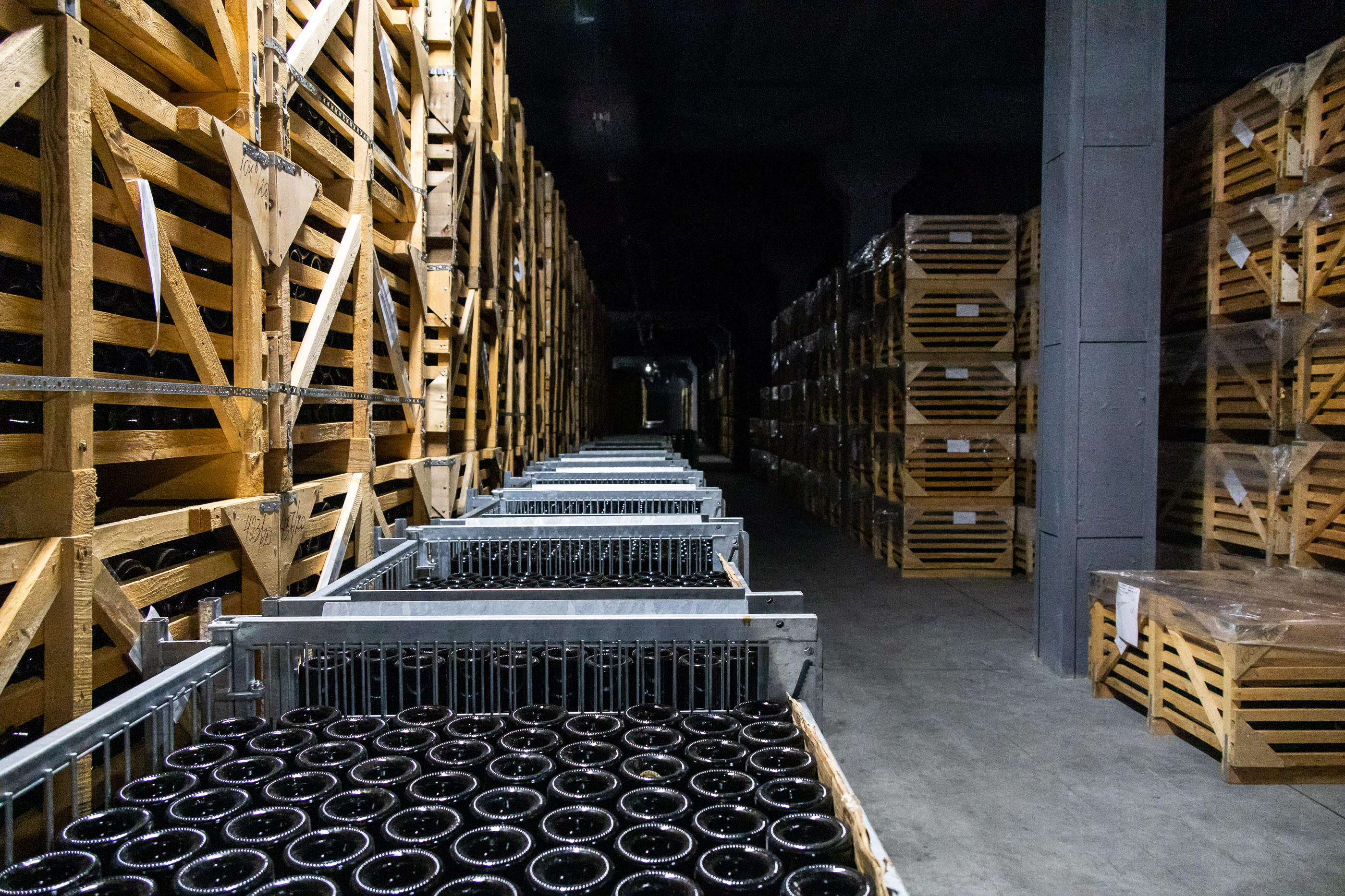 Подвалы, в которых "Шато-Тамань" производит свое игристое