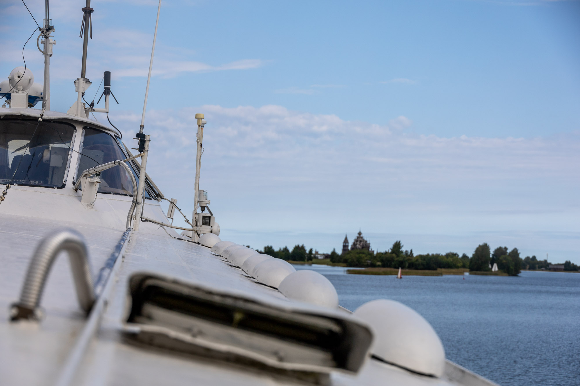 По Онеге в Кижи на Метеоре