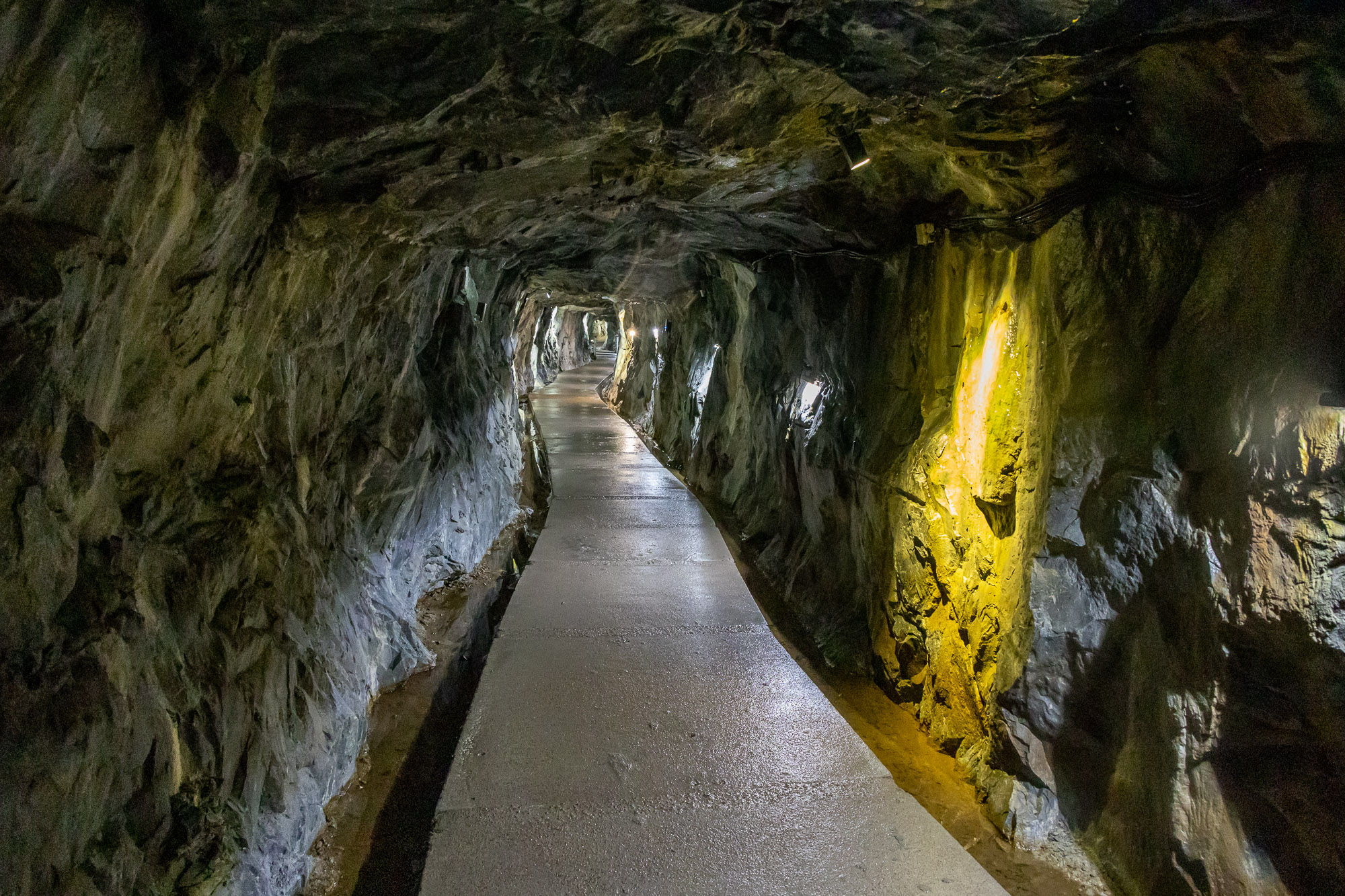 Подземная Рускеала